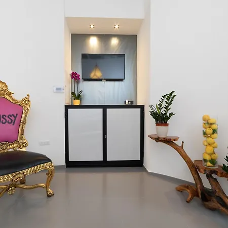 Poettos Heart - Pensionat Cagliari